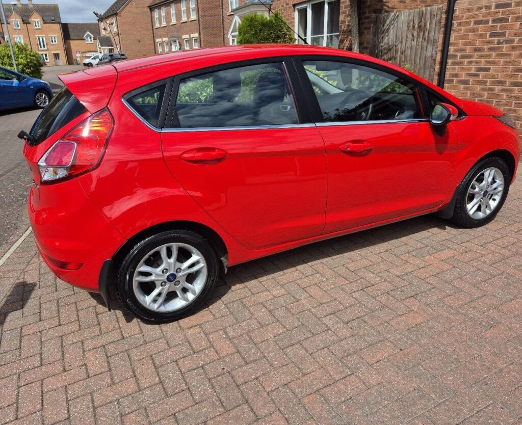 Lomax-Valeting-Detailing-1