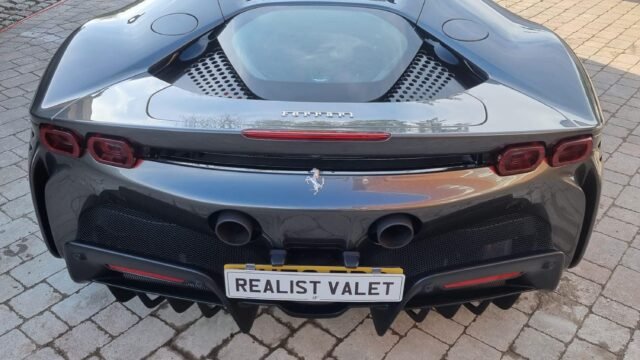Realist-Valet-4