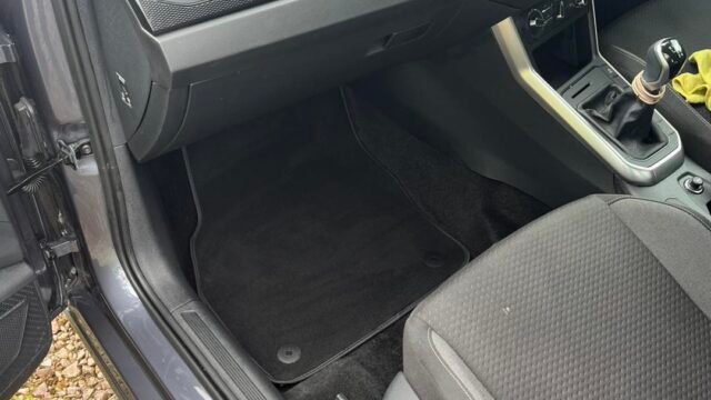 Shine-Go-Mobile-Car-Valeting-2