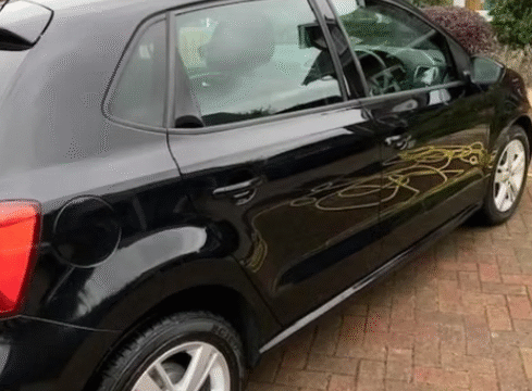 Squeaky-Clean-Car-Valeting-2
