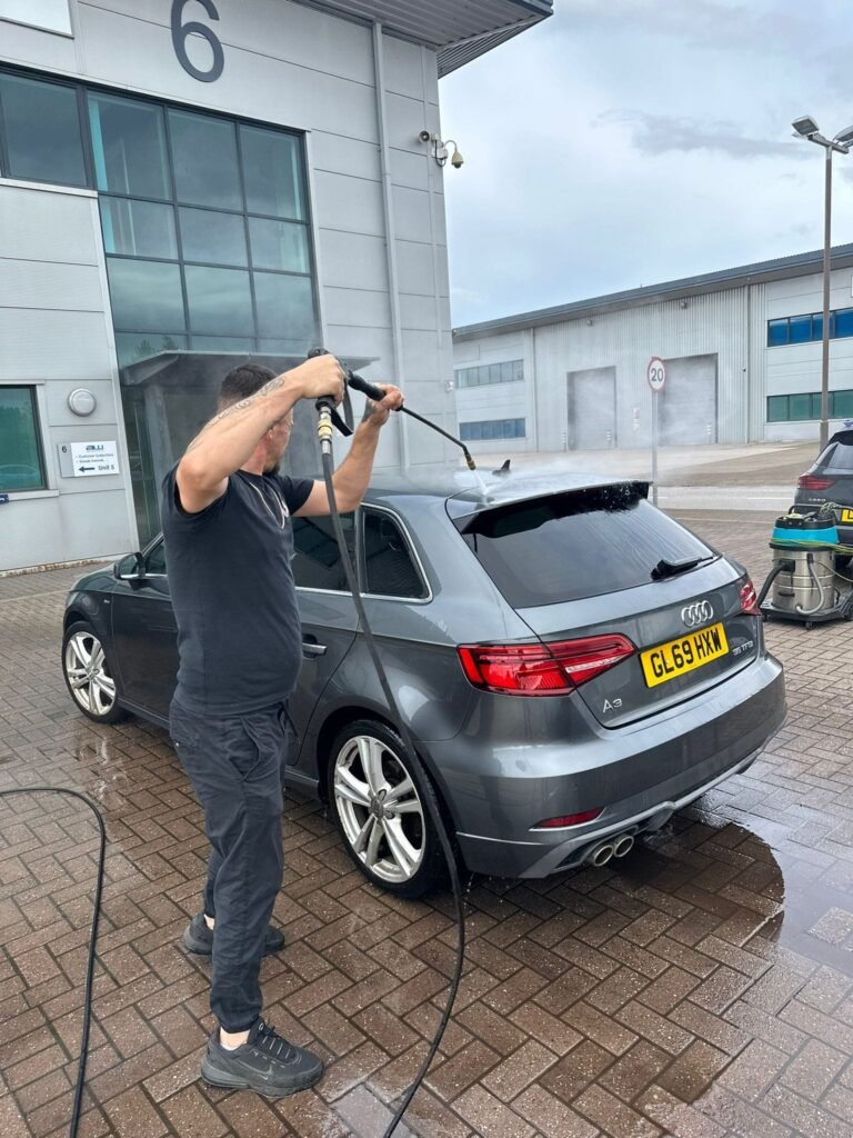 Zika-Car-Valeting-4