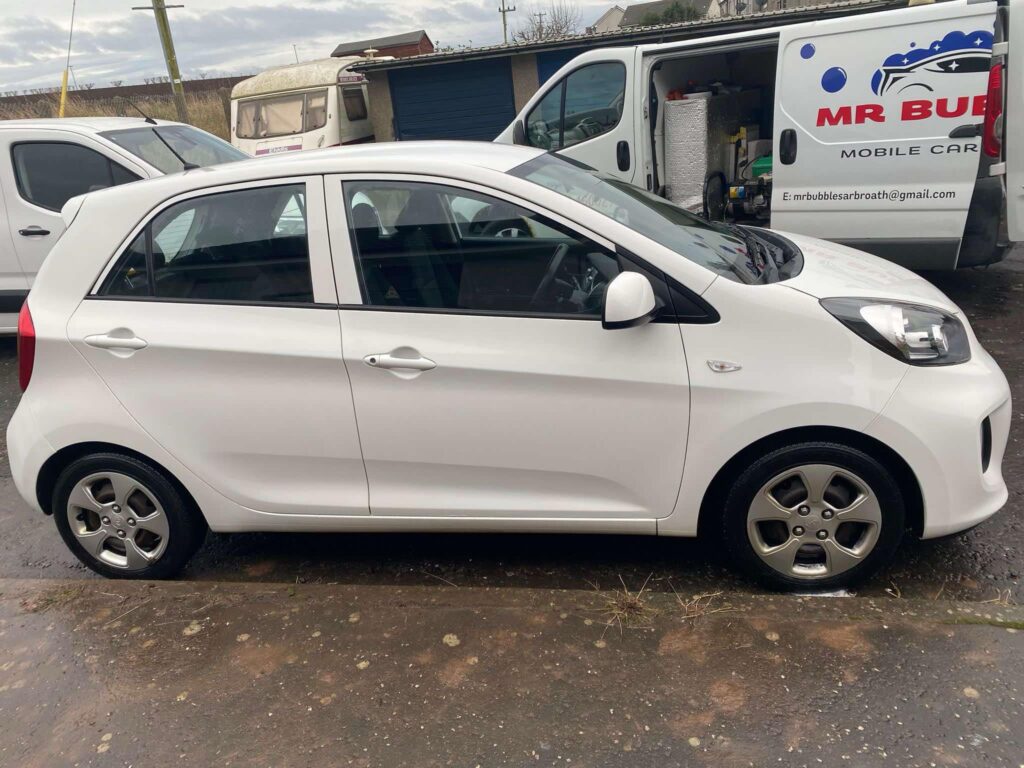 Mr.-Bubbles-Mobile-Carwash-Valeting-1hdjd64n